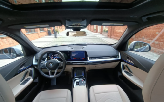 SUVs BMW X1 2024 Granatowy