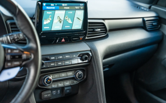 Sedans Hyundai Veloster 2019 Granatowy