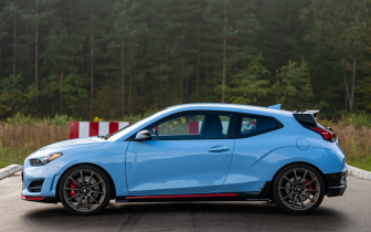 Sedans Hyundai Veloster 2019 Granatowy