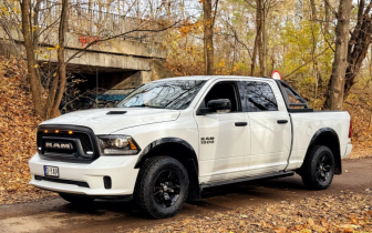 Pickups RAM 1500 2016 Biały