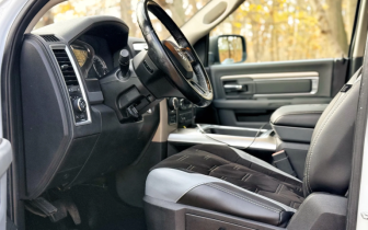 Pickups RAM 1500 2016 Biały