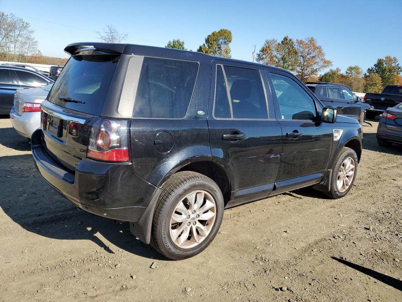 SUVs Land Rover LR2 2013 Czarny