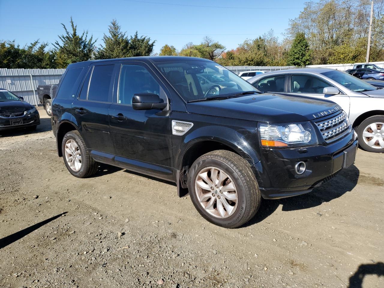 SUVs Land Rover LR2 2013 Czarny