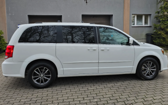 Minivans Dodge Grand Caravan 2017 Biały