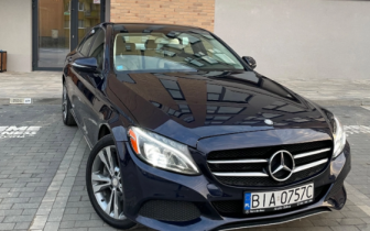 Sedans Mercedes-Benz Klasa C 2016 Granatowy