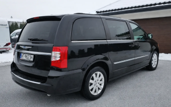 Minivans Chrysler  Town & Country 3.6 Touring 2015 Czarny