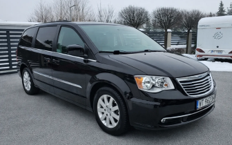 Minivans Chrysler  Town & Country 3.6 Touring 2015 Czarny