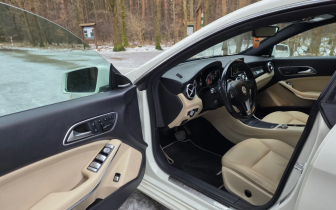 Coupet Mercedes-Benz  CLA 250 7G-DCT 2014 Biały