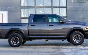 SUVs RAM  1500 2018 Szary