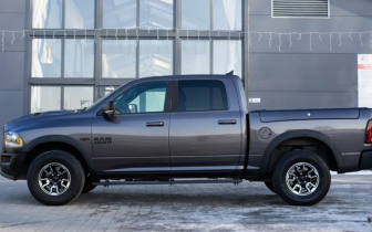 SUVs RAM  1500 2018 Szary