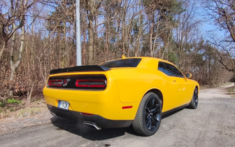 Coupet Dodge  Challenger Automatik R/T Plus Classic 2017 Żółty