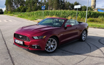 Cabriolets Ford  Mustang 2015 Burgundy