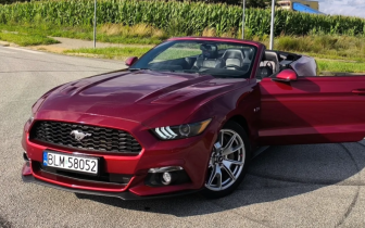 Cabriolets Ford  Mustang 2015 Burgundy