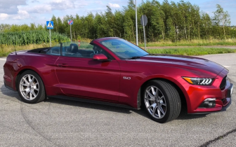 Cabriolets Ford  Mustang 2015 Burgundy
