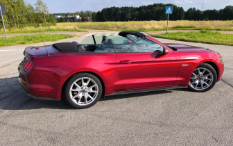 Cabriolets Ford  Mustang 2015 Burgundy