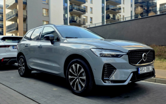 SUVs Volvo  XC 60 B5 B AWD Plus Dark 2025 Szary