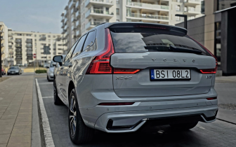 SUVs Volvo  XC 60 B5 B AWD Plus Dark 2025 Szary