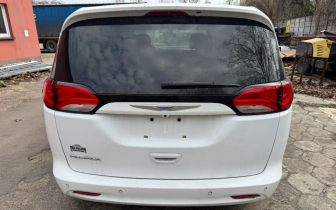 Minivans Chrysler  Pacifica 2018 White