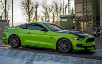 Coupet Ford  Mustang 2015 Zielony