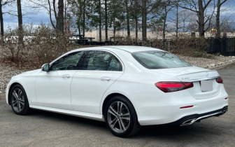 Sedans Mercedes-Benz  Klasa E 350 9G-TRONIC AMG Line 2020 White