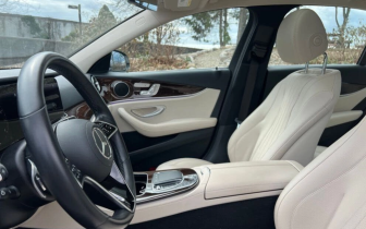 Sedans Mercedes-Benz  Klasa E 350 9G-TRONIC AMG Line 2020 White