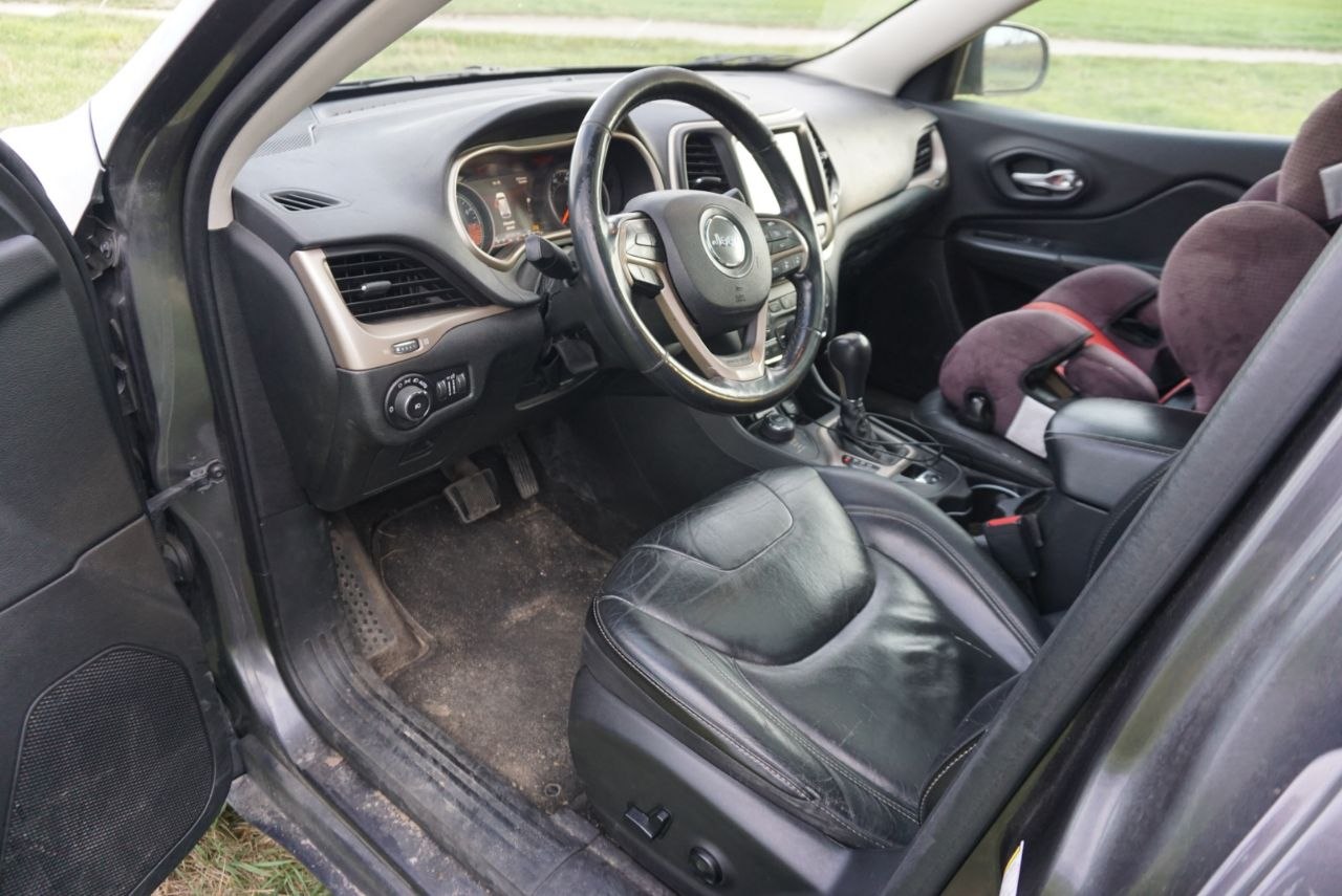 suv Jeep Cherokee 2015 Szary