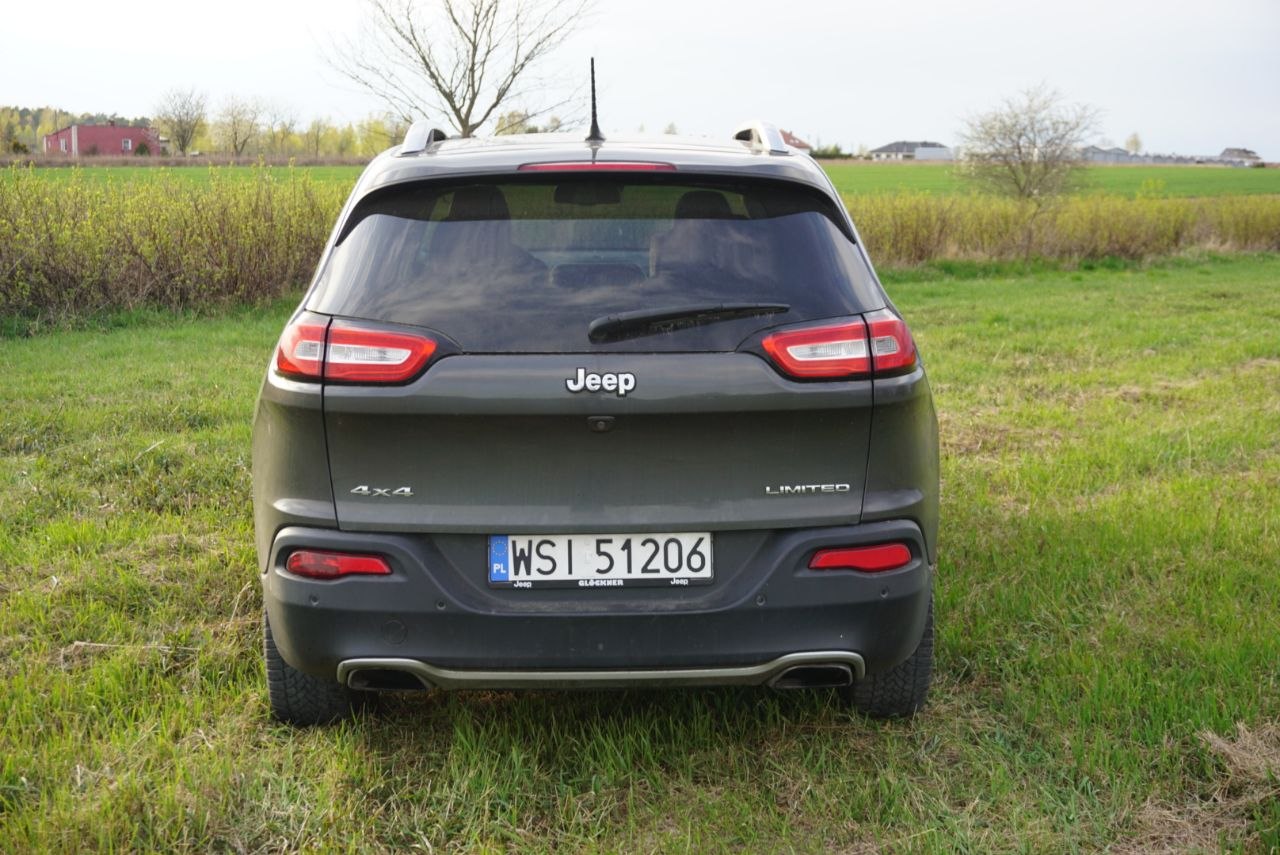 suv Jeep Cherokee 2015 Szary
