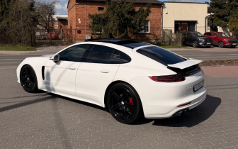 Coupet Porsche  Panamera 4 2017 Biały