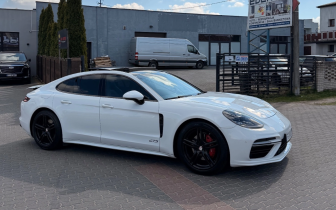 Coupet Porsche  Panamera 4 2017 Biały