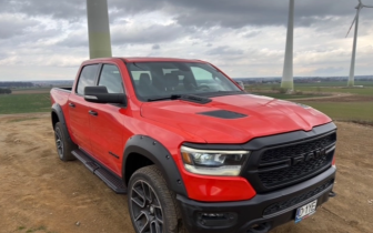 SUVs RAM  1500 5.7 Crew Cab Bighorn 2021 Pomarańczowy