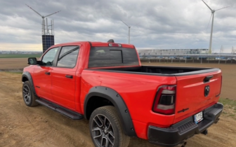 SUVs RAM  1500 5.7 Crew Cab Bighorn 2021 Pomarańczowy