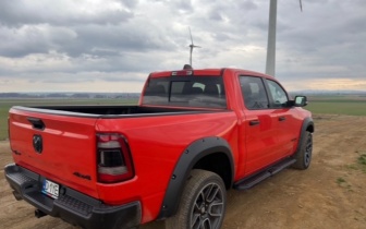 SUVs RAM  1500 5.7 Crew Cab Bighorn 2021 Pomarańczowy