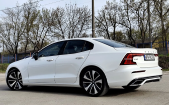 Sedans Volvo  S60 B5 B Geartronic Inscription 2022 White