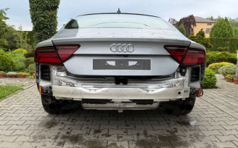 sedan Audi  RS7 Sportback  2016 Srebrny