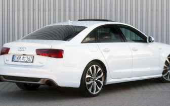 sedan Audi  A6 Limousine  2012 White