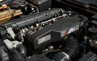 sedan BMW  M5 1991 Czarny