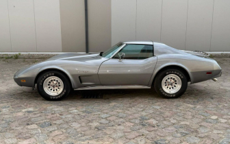 coupe Chevrolet  Corvette 1977 Silver
