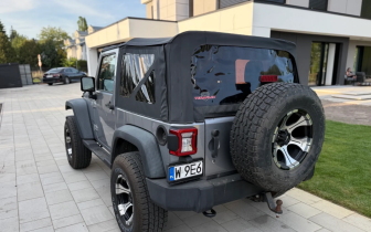 suv Jeep  Wrangler 3.6 Sahara 2013 Srebrny