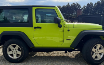 suv Jeep  Wrangler 2016 Zielony