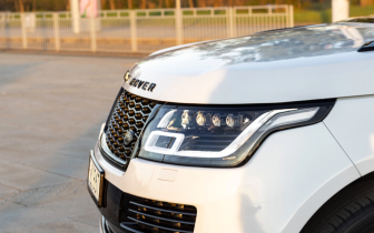 suv Land Rover  Range Rover V8 Supercharged langer Radstand SVAutobiography 2017 White