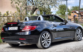 roadster Mercedes-Benz  SLC 300 9G-TRONIC 2019 Czarny