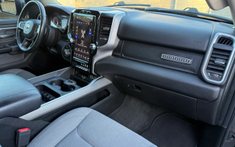 mini-van RAM  1500 Crew Cab Shortbed Bighorn 2020 Gray