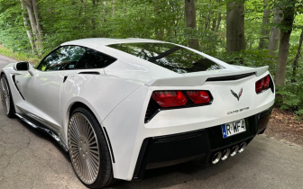 Coupet Chevrolet  Corvette Stingray 2016 Biały