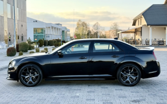Sedans Chrysler  300s 2021 Black