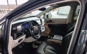 Minivans Chrysler  Pacifica 2021 Gray