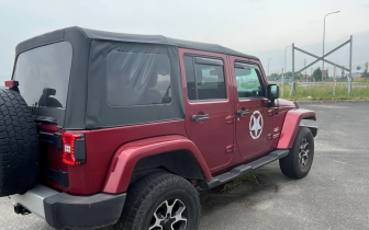 SUVs Jeep  Wrangler 3.6 Unlim Sahara 2012 Czerwony