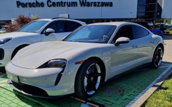 Coupet Porsche  Taycan 2021 White