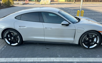 Coupet Porsche  Taycan 2021 White