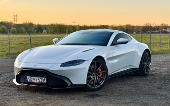 Coupet Aston Martin  Vantage 2020 Biały