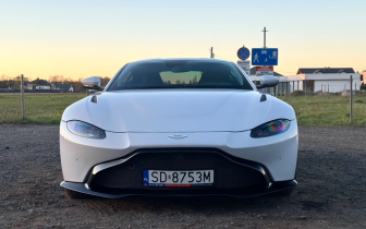 Coupet Aston Martin  Vantage 2020 Biały